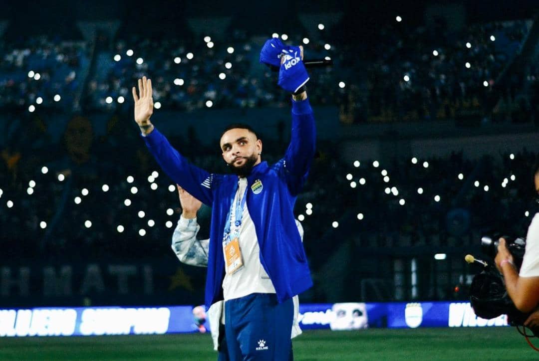 Persib resmi perkenalkan eks bintang Paris Saint-Germain dan Timnas Prancis, Layvin Kurzawa