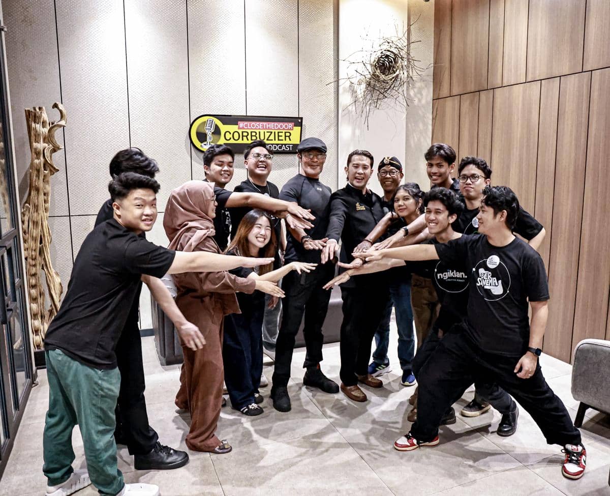 Deddy Corbuzier bertemu dengan 11 talenta muda kreatif di bawah naungan Flux Creative Universe