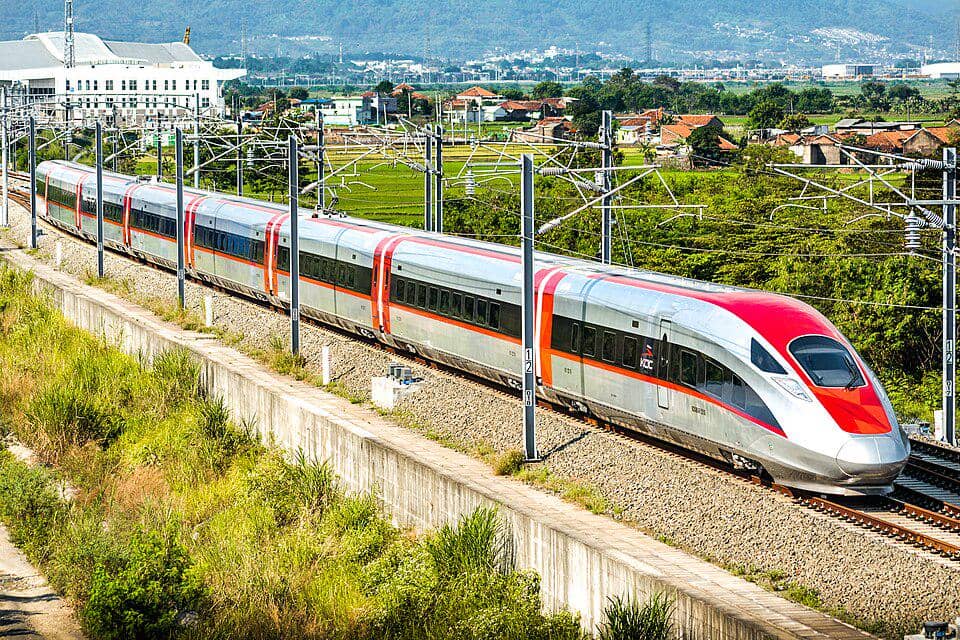 Diskon Tiket Kereta Cepat Whoosh Rp225 Ribu hingga Akhir Januari 2026