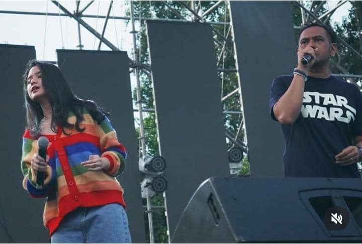 kenangan Tissa Biani dan Lucky Widja vokalis band Element
