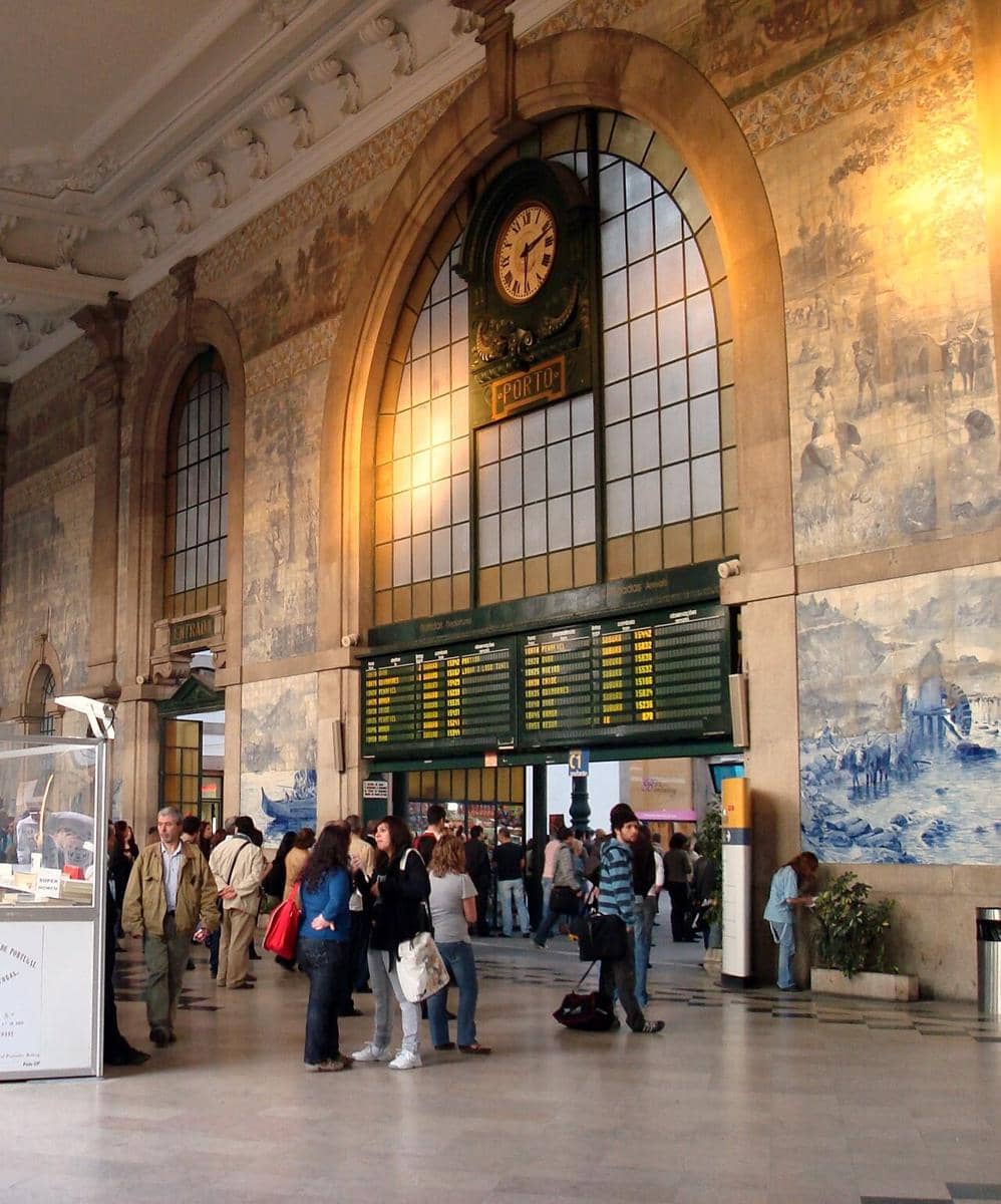 Potret Stasiun Kereta São Bento