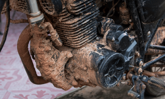 noda lumpur pada motor