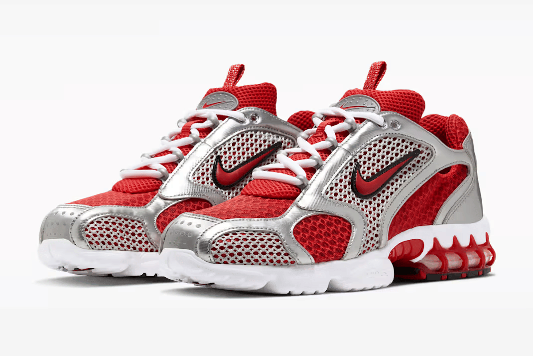 foto sneakers merah Nike