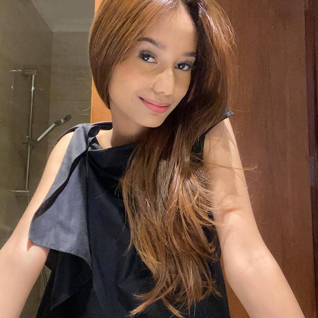 gaya makeup ala Tiktoker Siska Yourminbite 