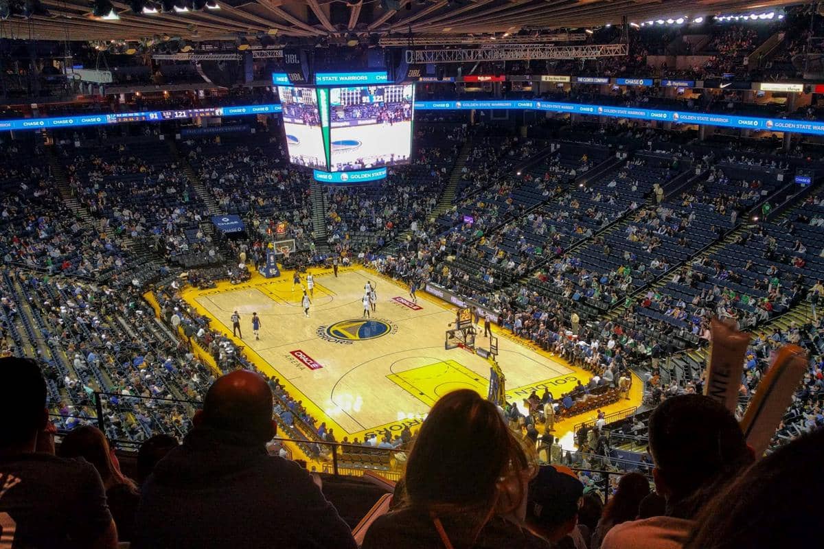 Golden State Warriors bermain di NBA.