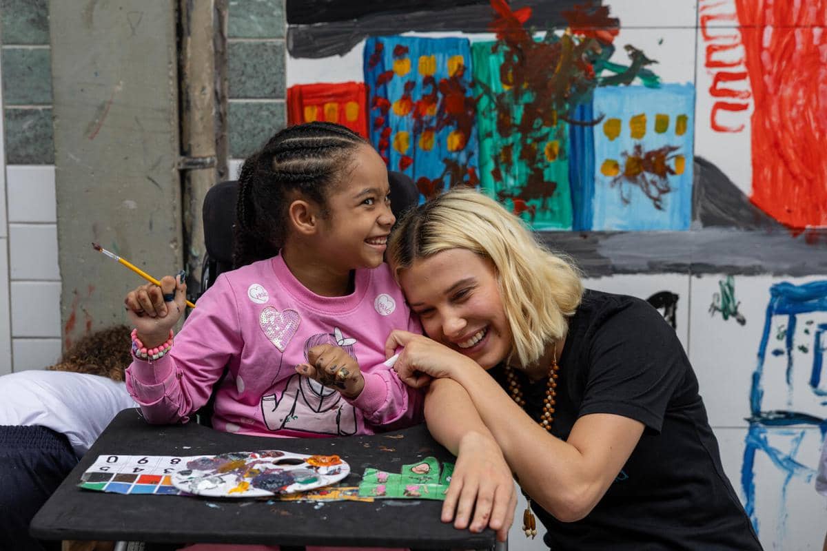 potret Millie Bobby Brown di Unicef 