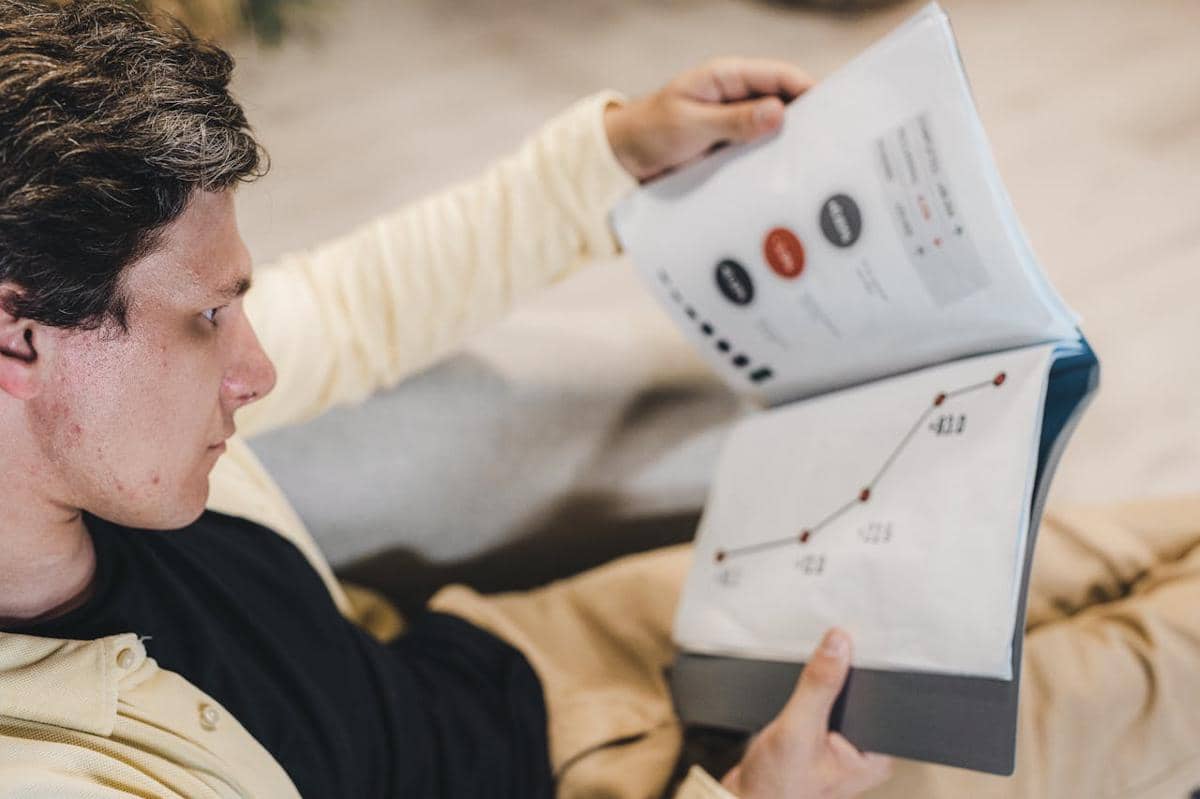 ilustrasi evaluasi kerja