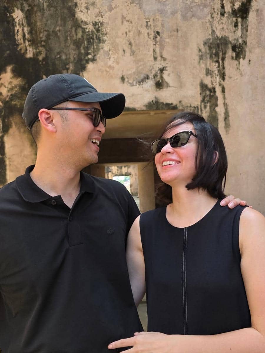 Karina Nadila ajak keluarga jalan-jalan di Taman Sari.