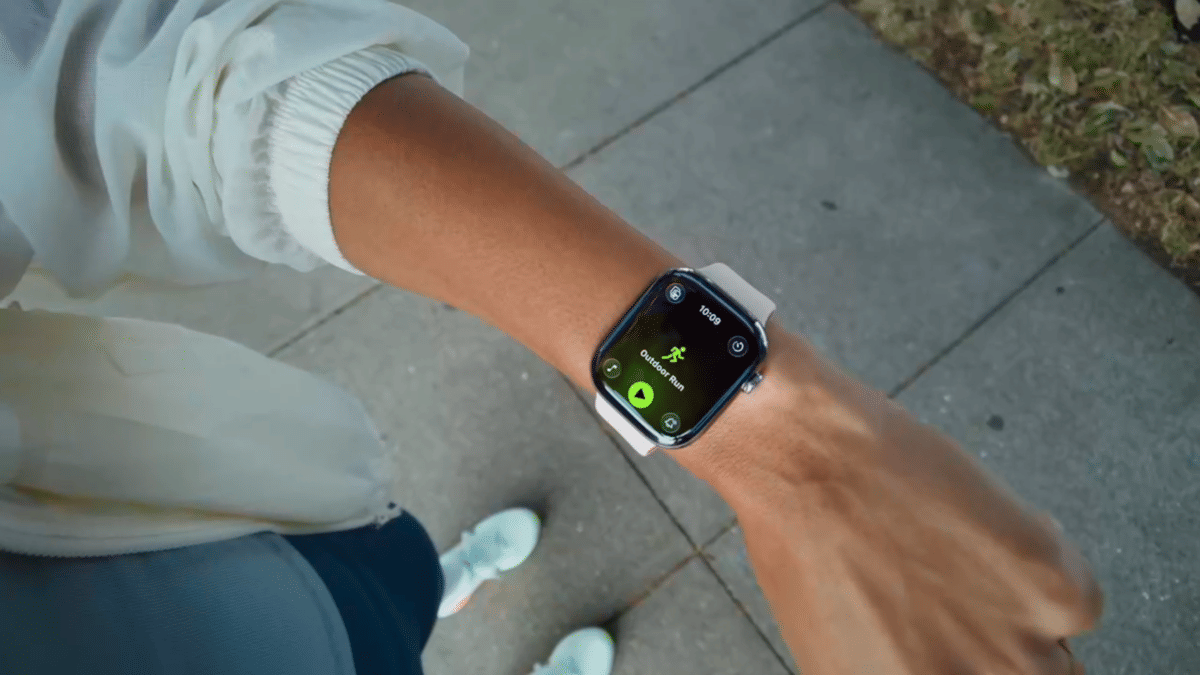 ilustrasi fitur Workout Buddy di Apple Watch