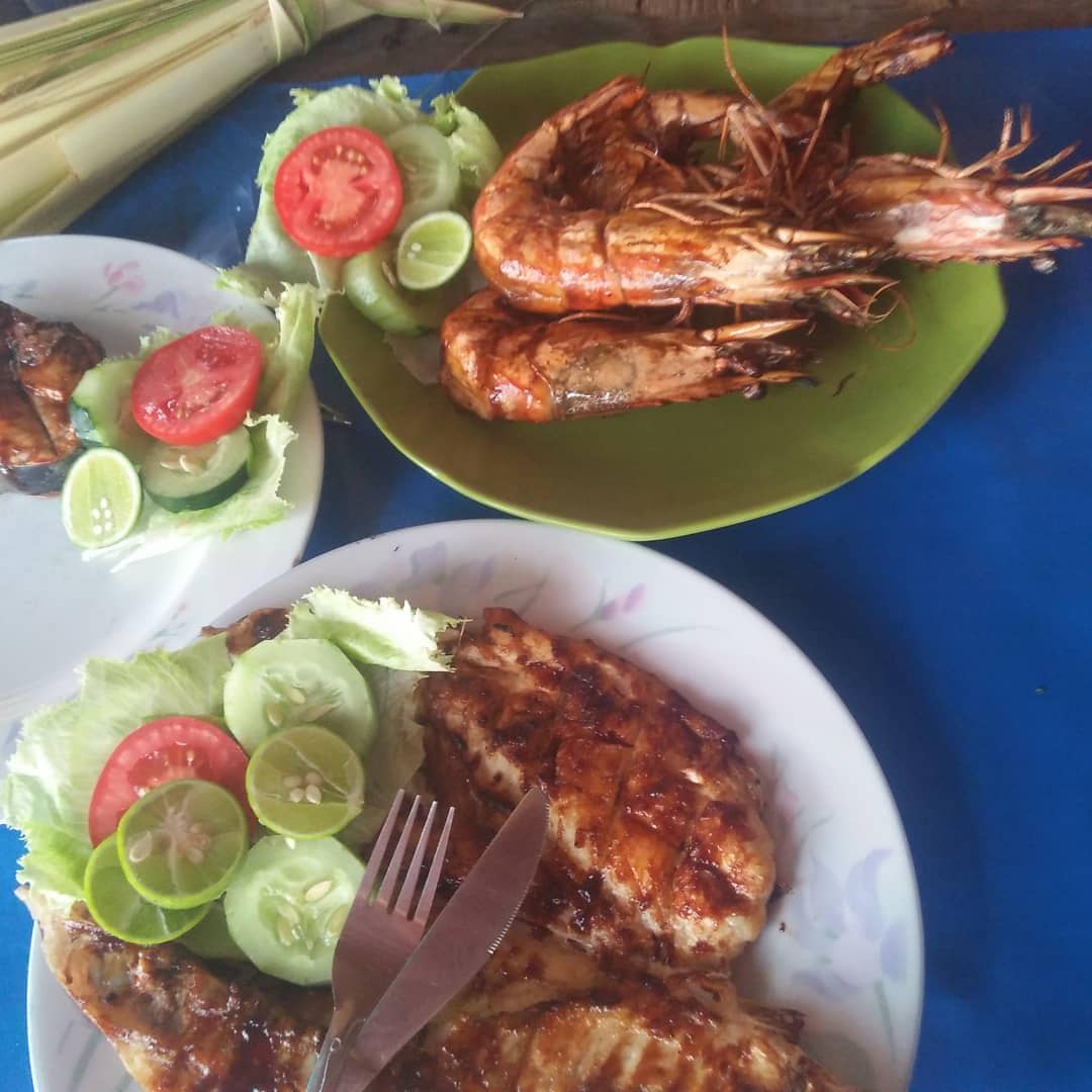 sajian kuliner di Oka Warung Pandawa (instagram.com/okawarungpandawa)