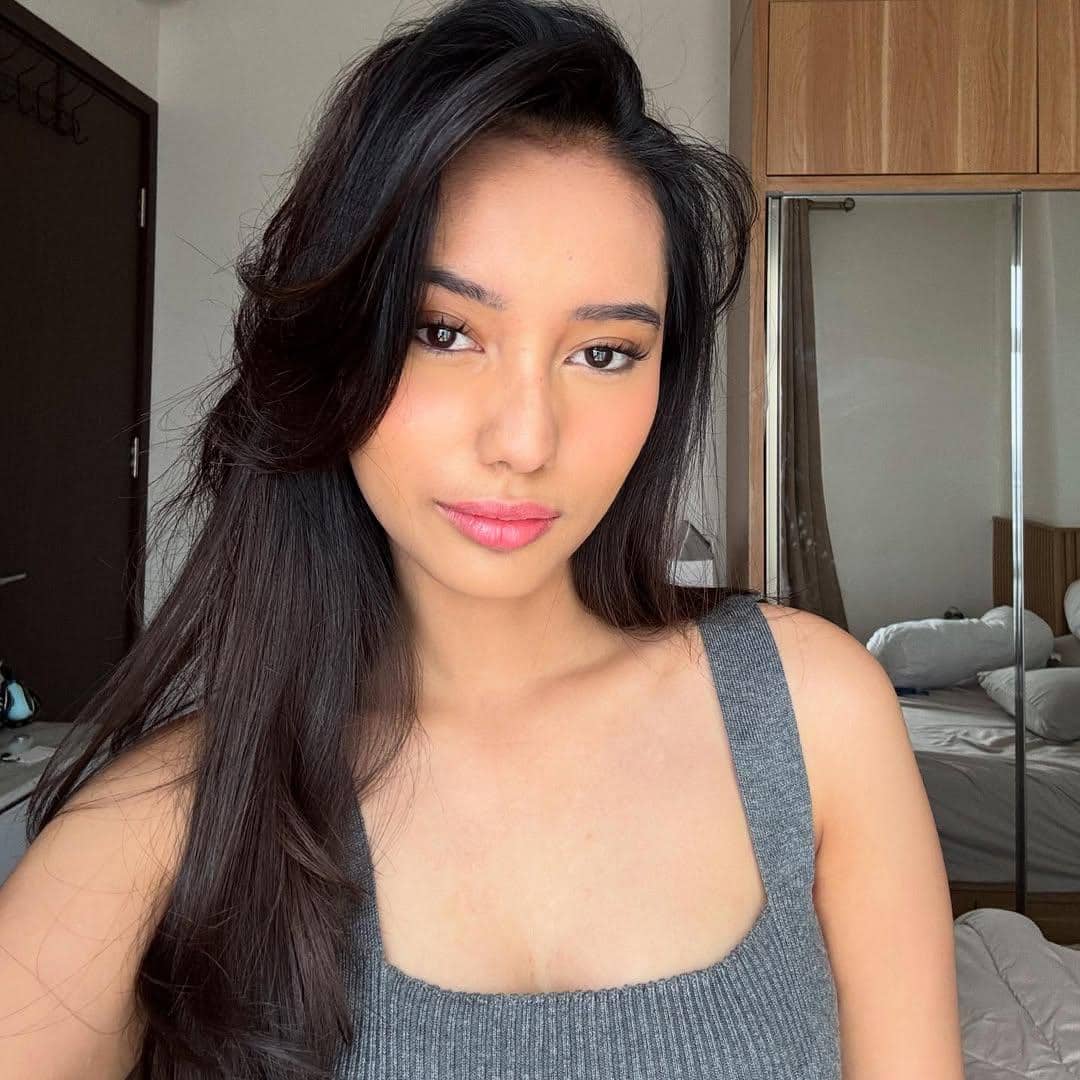 gaya makeup ala Tiktoker Siska Yourminbite 