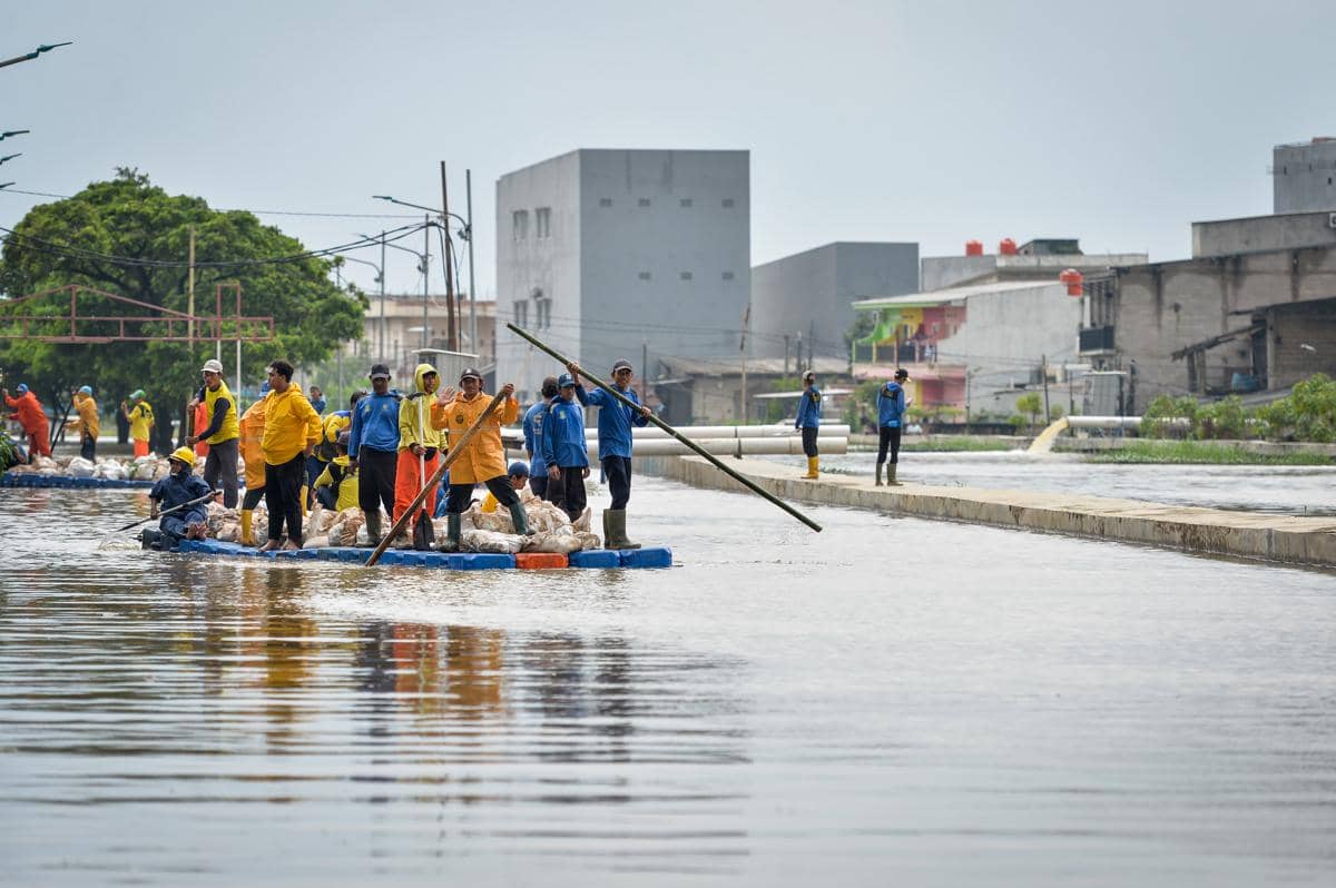 Banjir melanda wilayah Periuk, Tangerang pada Januari 2026