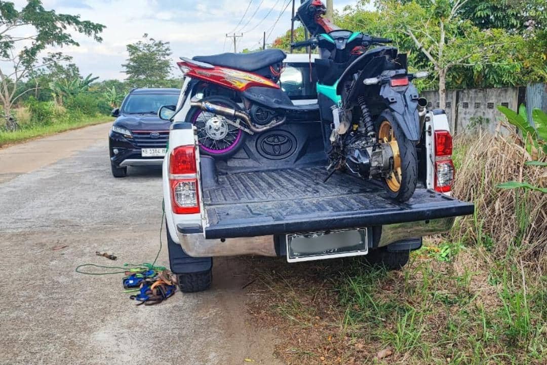 Sepeda motor yang digunakan balap liar. 