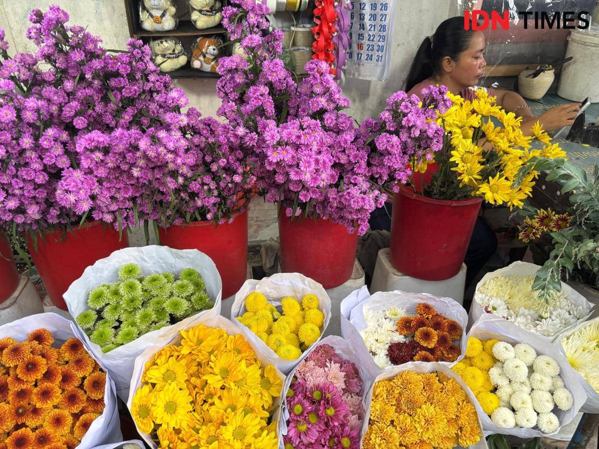 Penjual bunga di Kotabaru Yogyakarta,