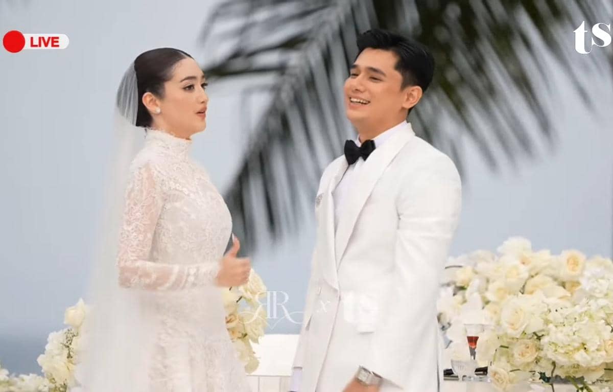 Pemberkatan nikah Ranty Maria dan Rayn Wijaya