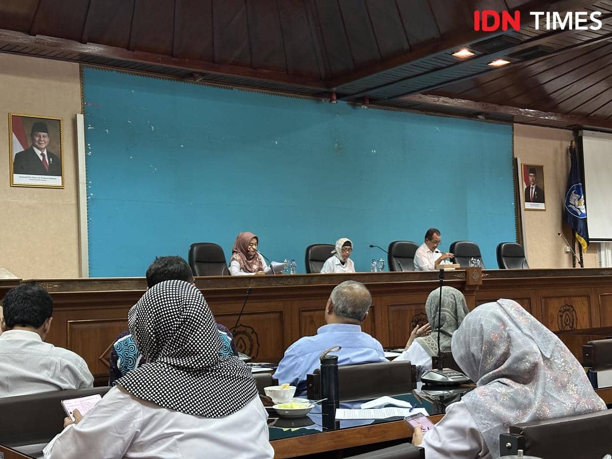 Jumpa pers pengukuhan Guru Besar Universitas Sebelas Maret (UNS) Solo. (IDN Times/Larasati Rey)