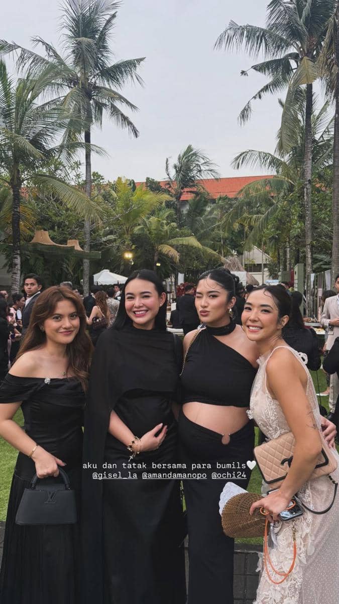 Artis di Pemberkatan Pernikahan Ranty Maria dan Rayn Wijaya (instagram.com/rantymaria)