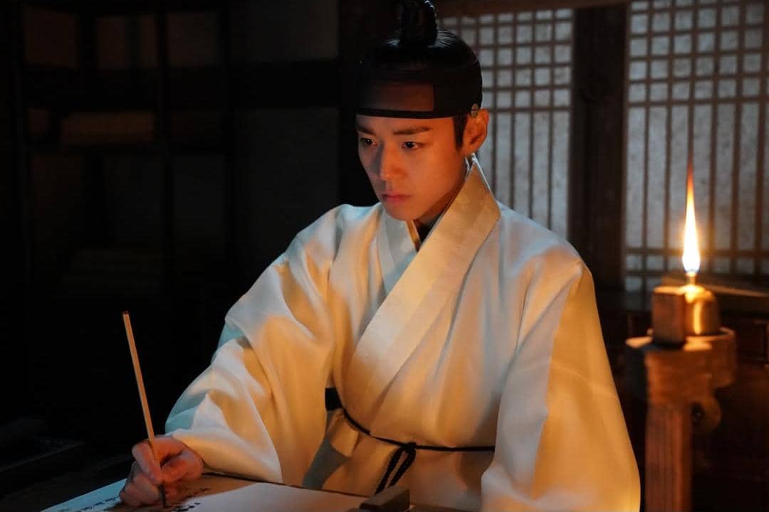 cuplikan film The King's Warden