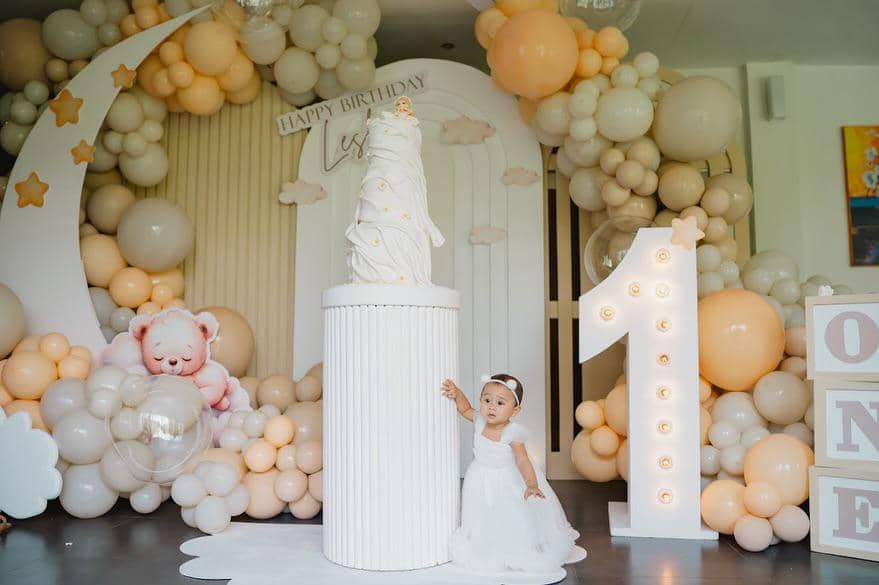 Ulang Tahun Pertama Leshia, Anak Lesti dan Rizky Billar (instagram.com/lestikejora)