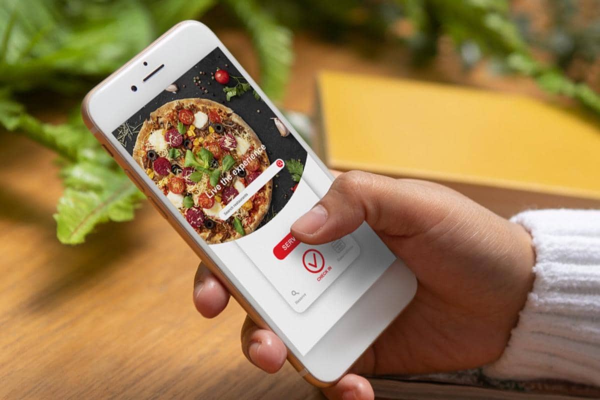 ilustrasi pesan makanan online