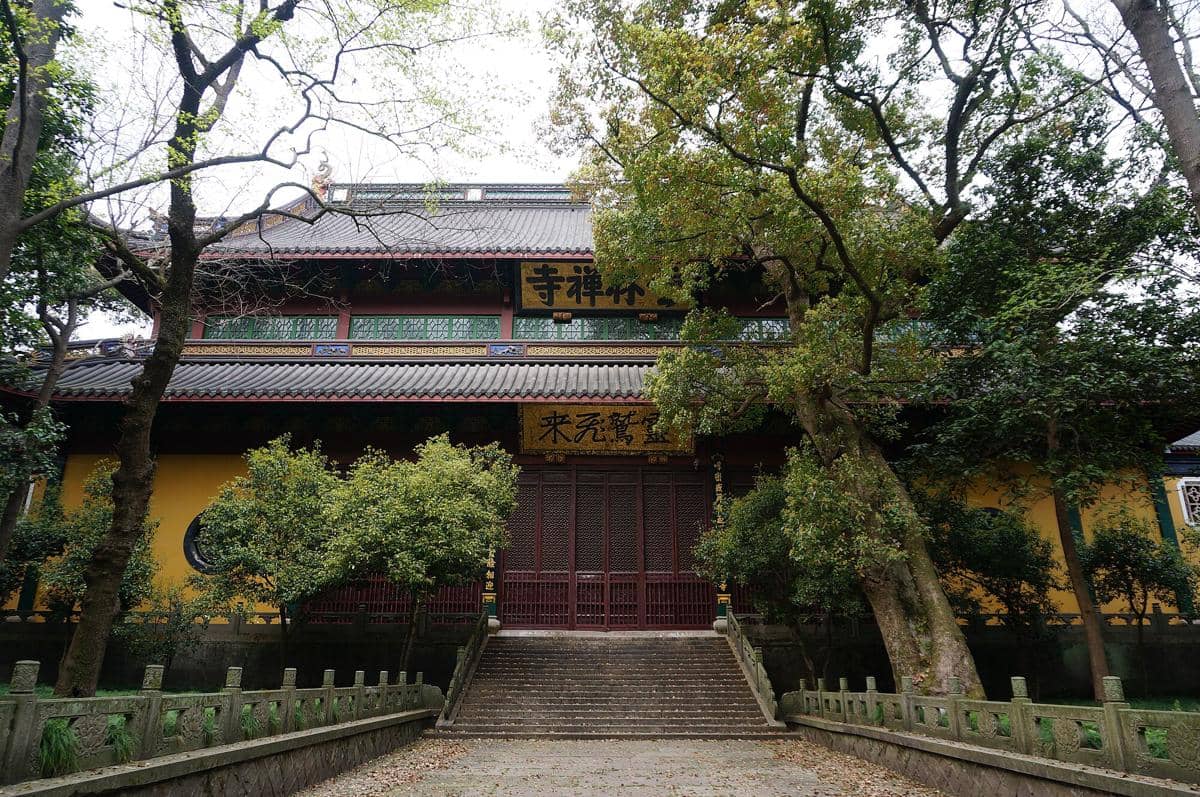 potret Lingyin Temple