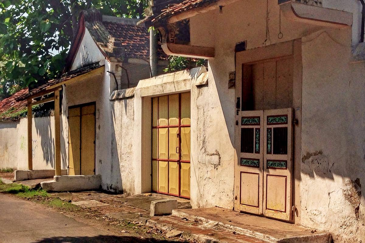 bangunan tua di salah satu sudut Lasem 