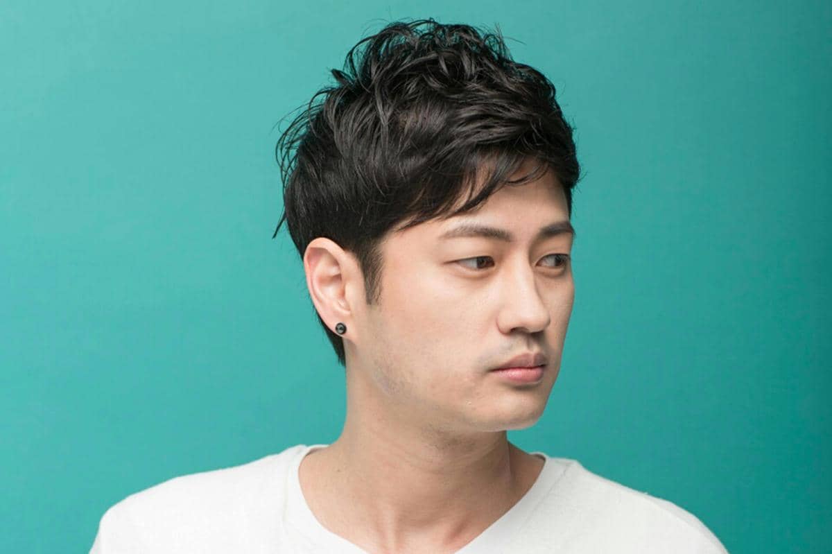 ilustrasi model rambut pria pendek Korea