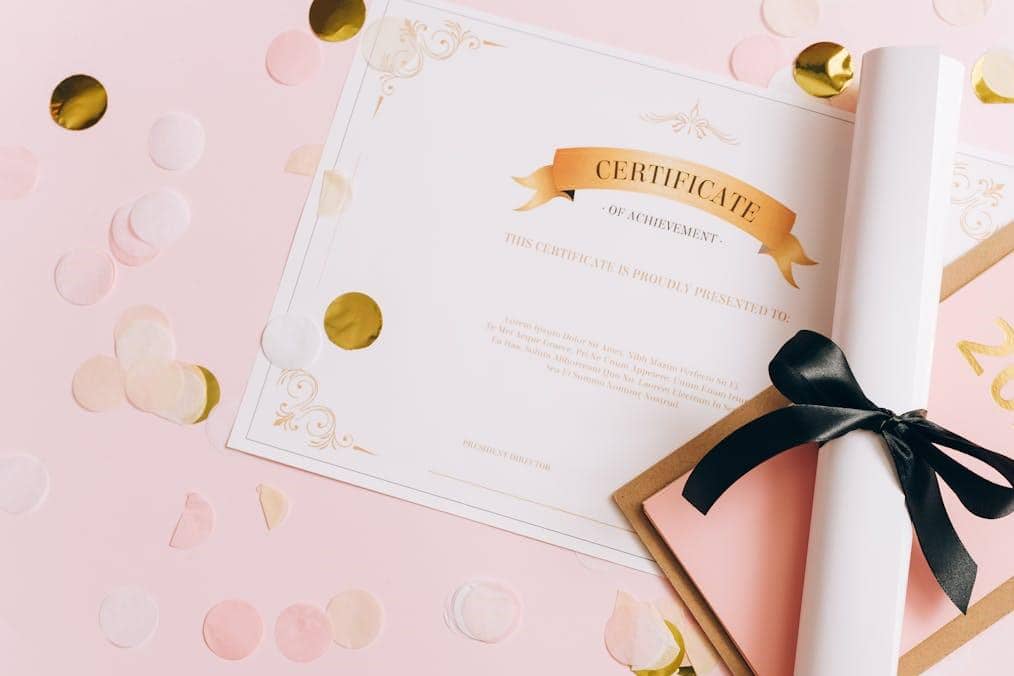 ilustrasi sertifikat penghargaan