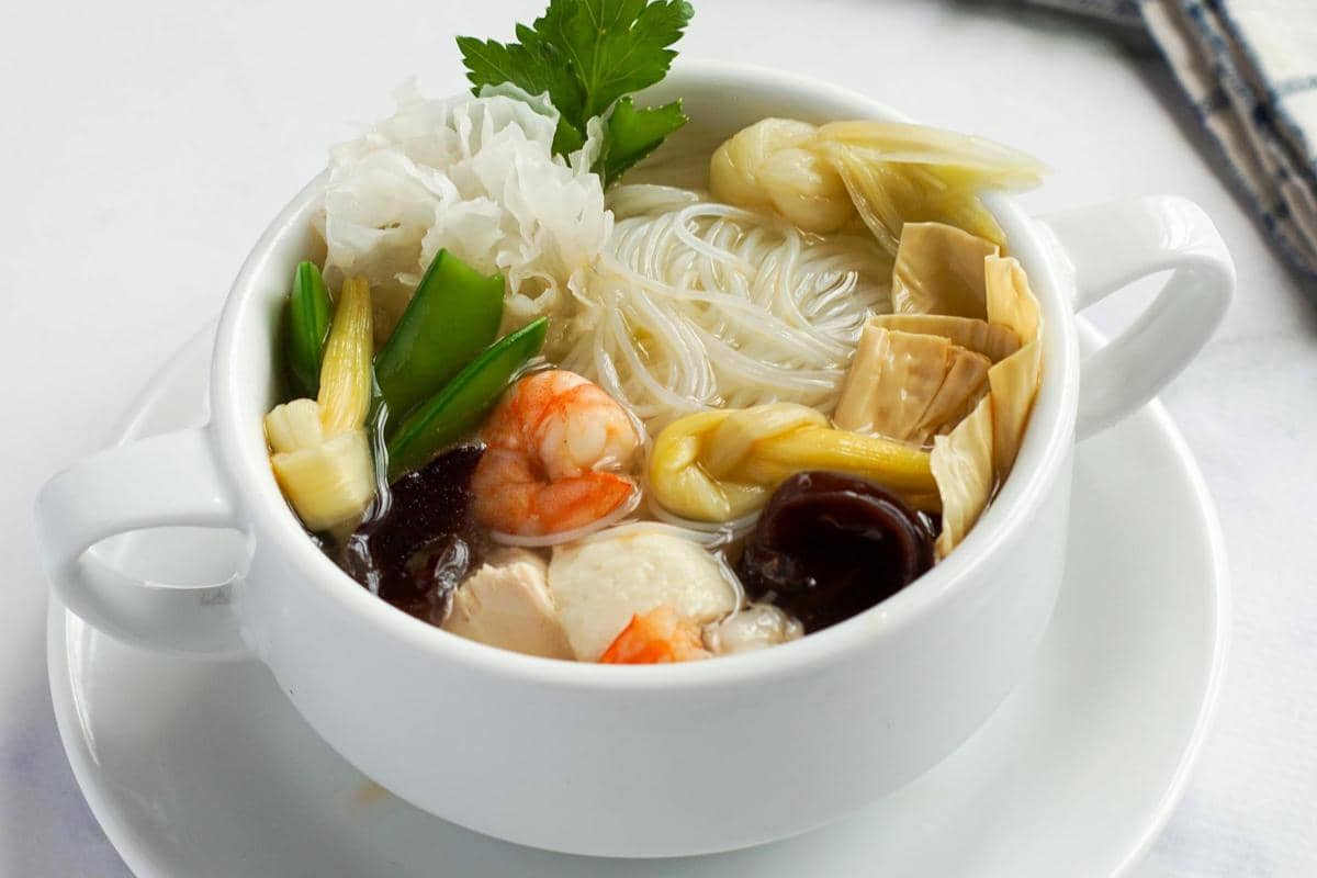 ilustrasi sup bening