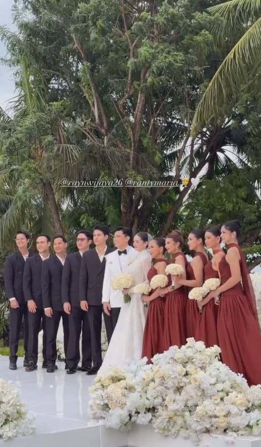 Bridesmaid dan Groomsmen Ranty Maria dan Rayn Wijaya