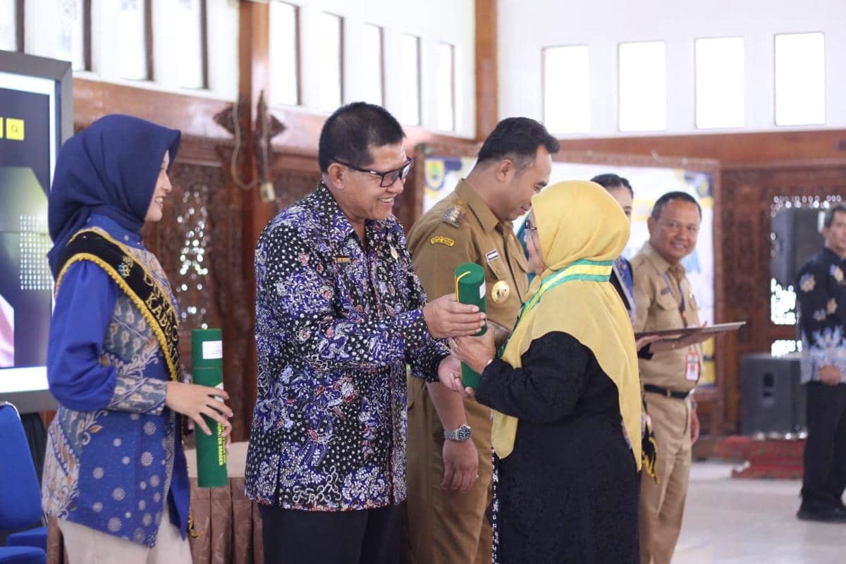 sekolah lansia, bkkbn jateng