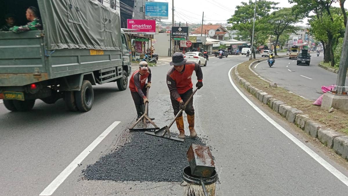 Hadapi Mudik, Perbaikan Jalan di Semarang Dikebut Hingga H-10 Lebaran