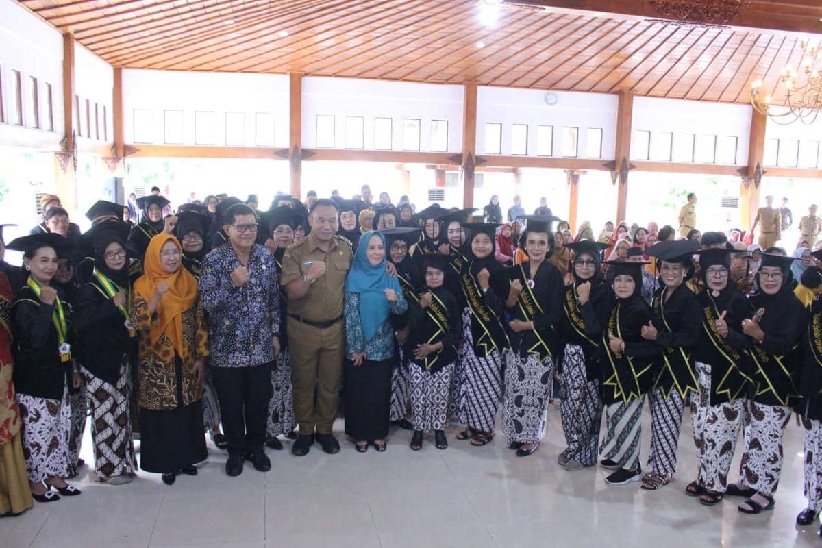 sekolah lansia, bkkbn jateng