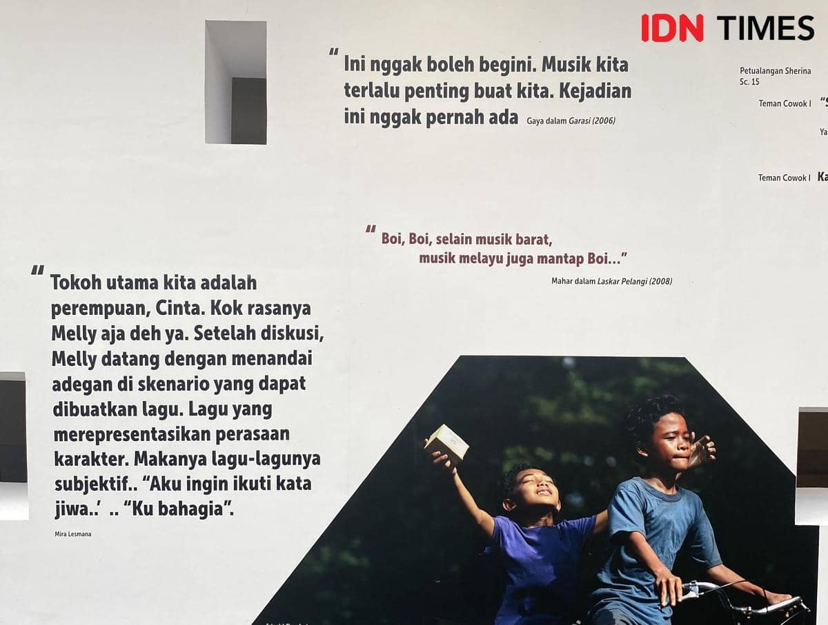 suasana pameran “Musik Miles Films: 30 Tahun Mendengar Terdengar” di Lokananta