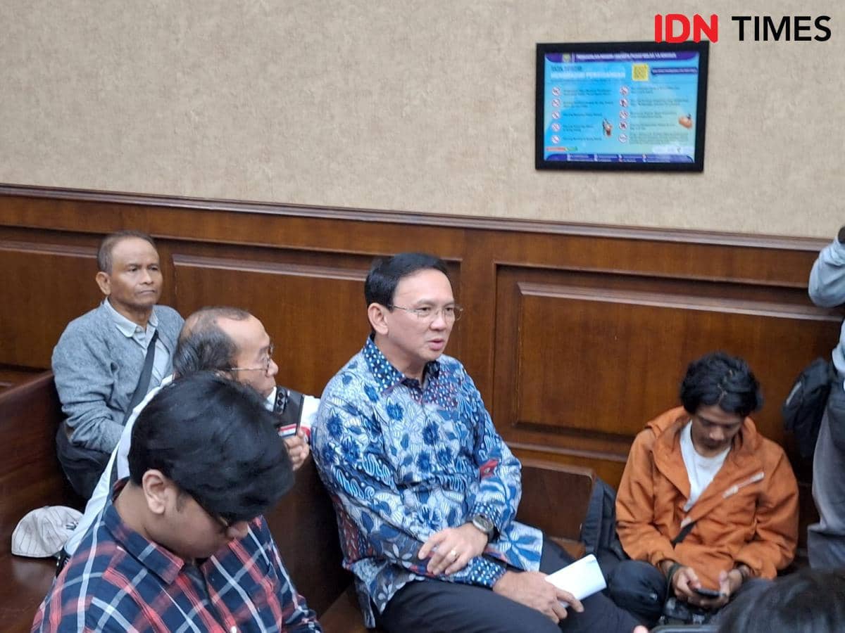 Ahok saat menjadi saksi dalam sidang dugaan korupsi tata kelola minyak mentah dan produk kilang di Pengadilan Tipikor Jakarta.