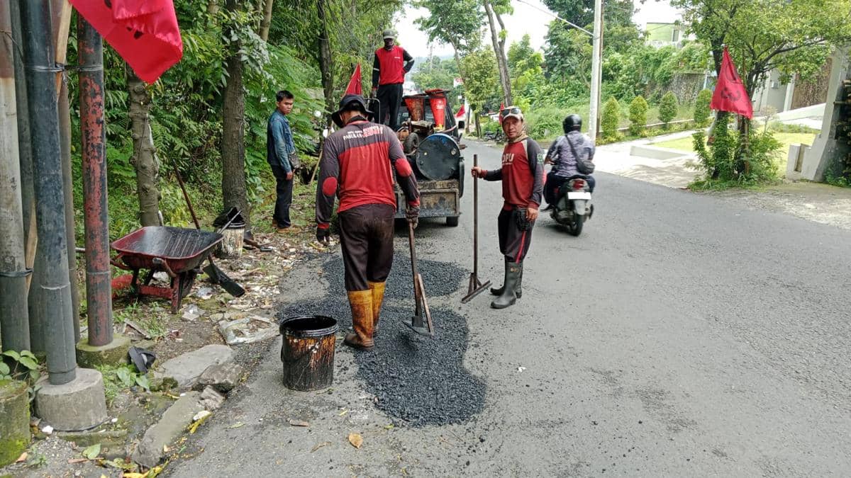 penambalan jalan, perbaikan jalan, dpu semarang