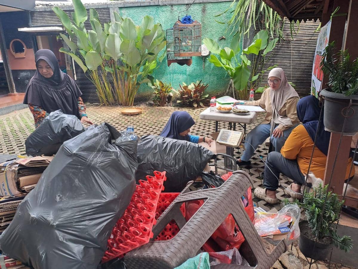 Kader Gerindra Dorong Gerakan Sampah Jadi Rupiah di Serpong Utara