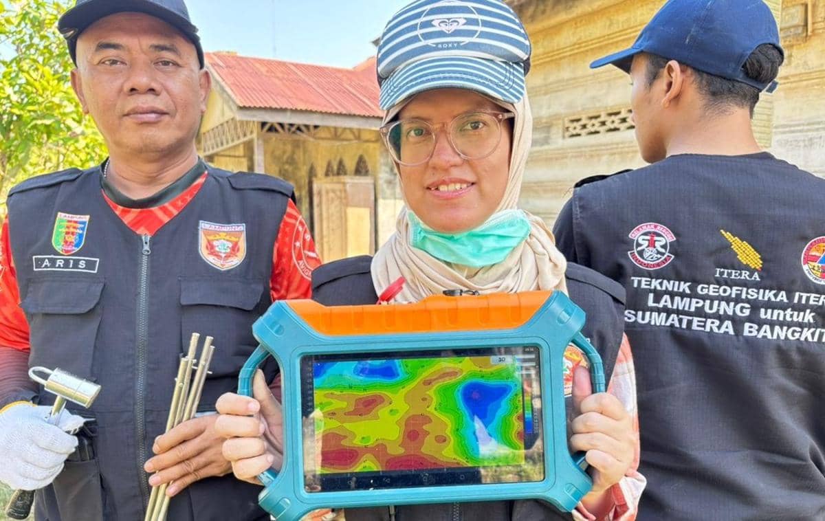Itera melalui Tim Teknik Geofisika ikut melakukan pemetaan sumber air bersih di sejumlah wilayah terdampak banjir di Aceh