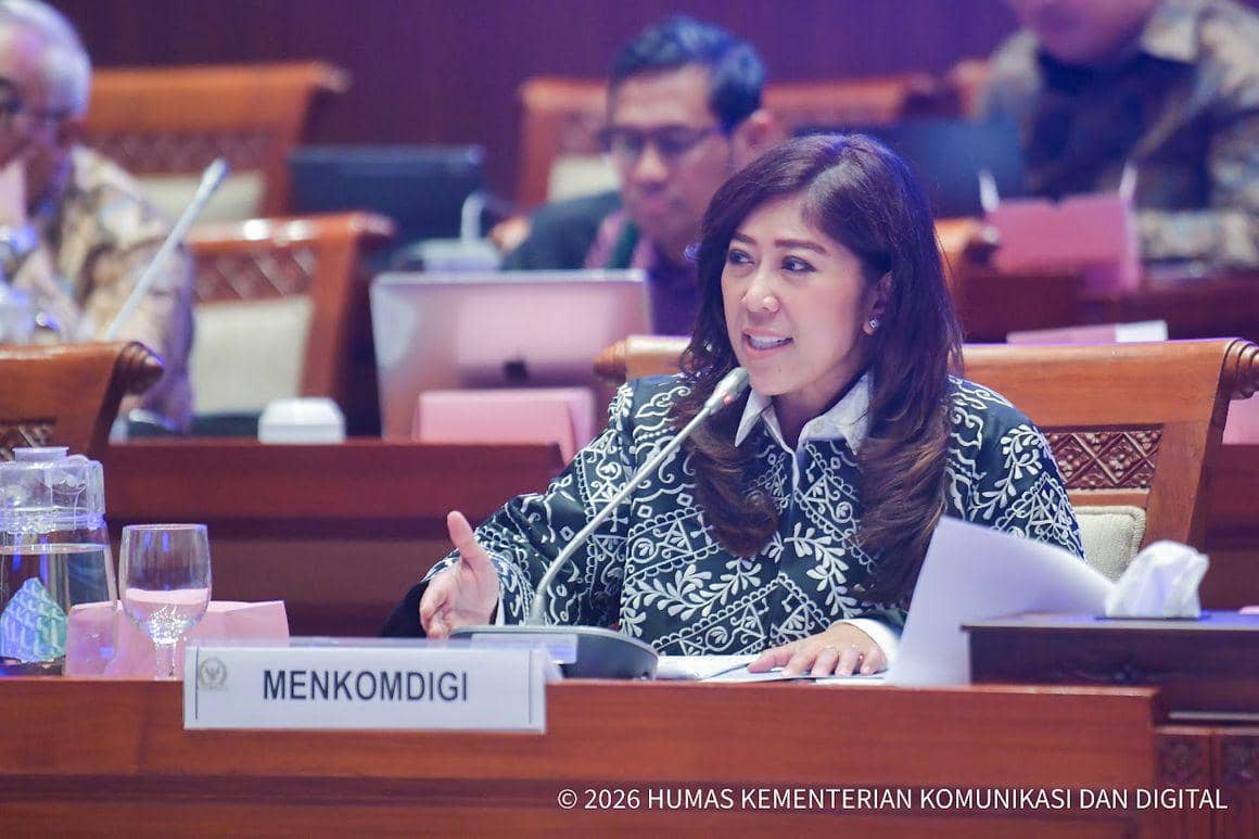 Menkomdigi Meutya Hafid dalam Rapat Kerja bersama Komisi I DPR RI, di Gedung Nusantara II DPR RI, Komplek Parlemen, Senayan, Jakarta Pusat, Senin (26/01/2026). (Pey HS/Komdigi)
