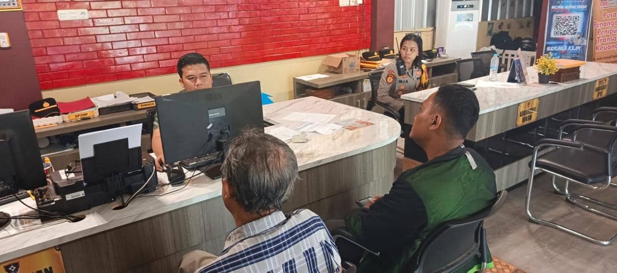 Korban Idris Mufakkar (28) melapor ke SPKT Polrestabes Palembang usai jadi korban begal di kawasan Bukit Sangkal Palembang (Dok: Polrestabes Palembang)