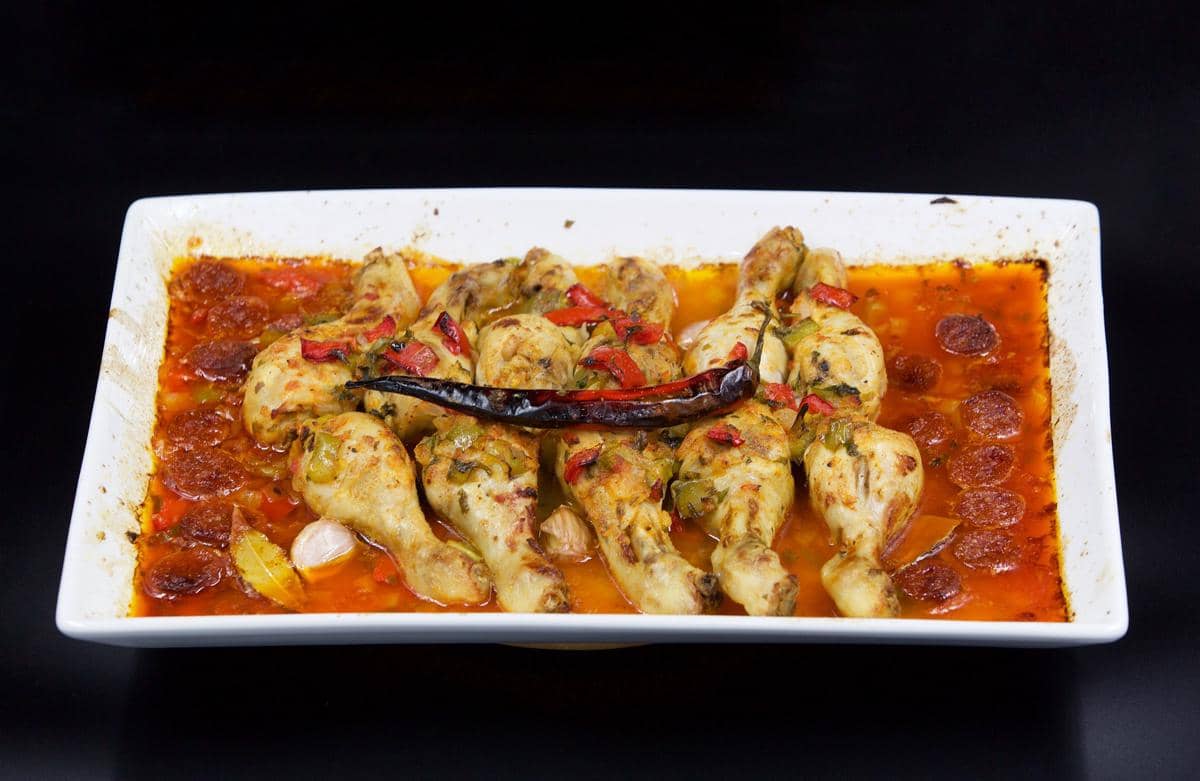 ilustrasi chicken drumstick balado pedas