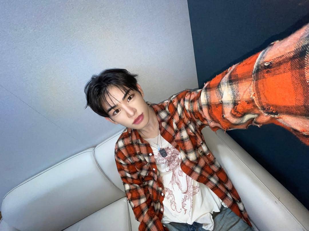 Outfit member KickFlip