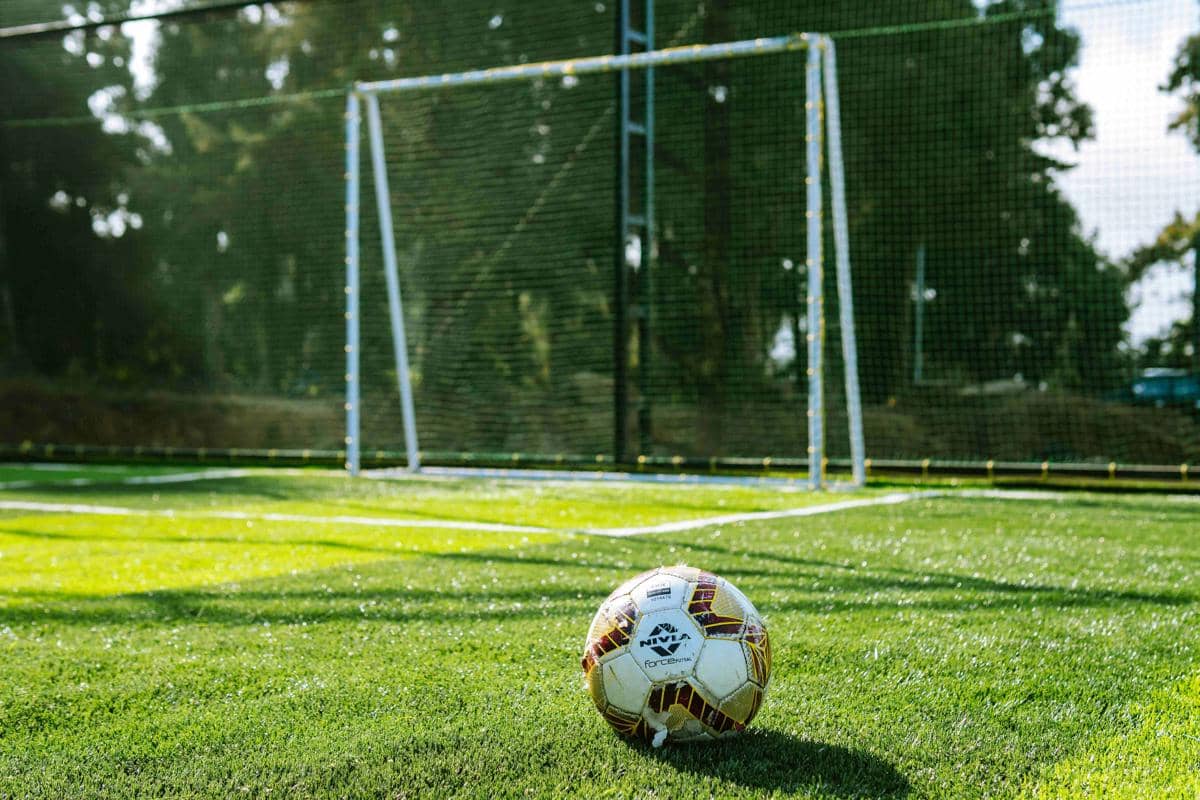 ilustrasi bola sepak