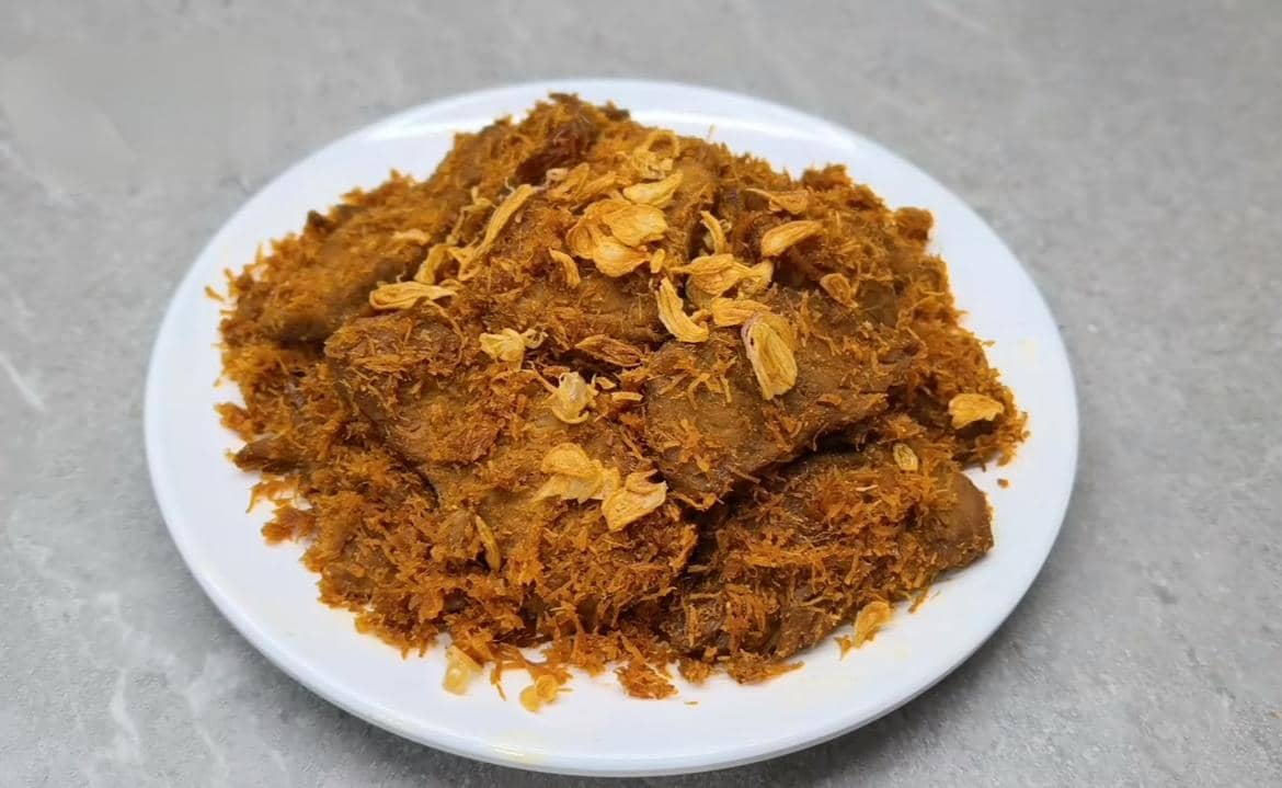 ilustrasi gepuk basah serundeng