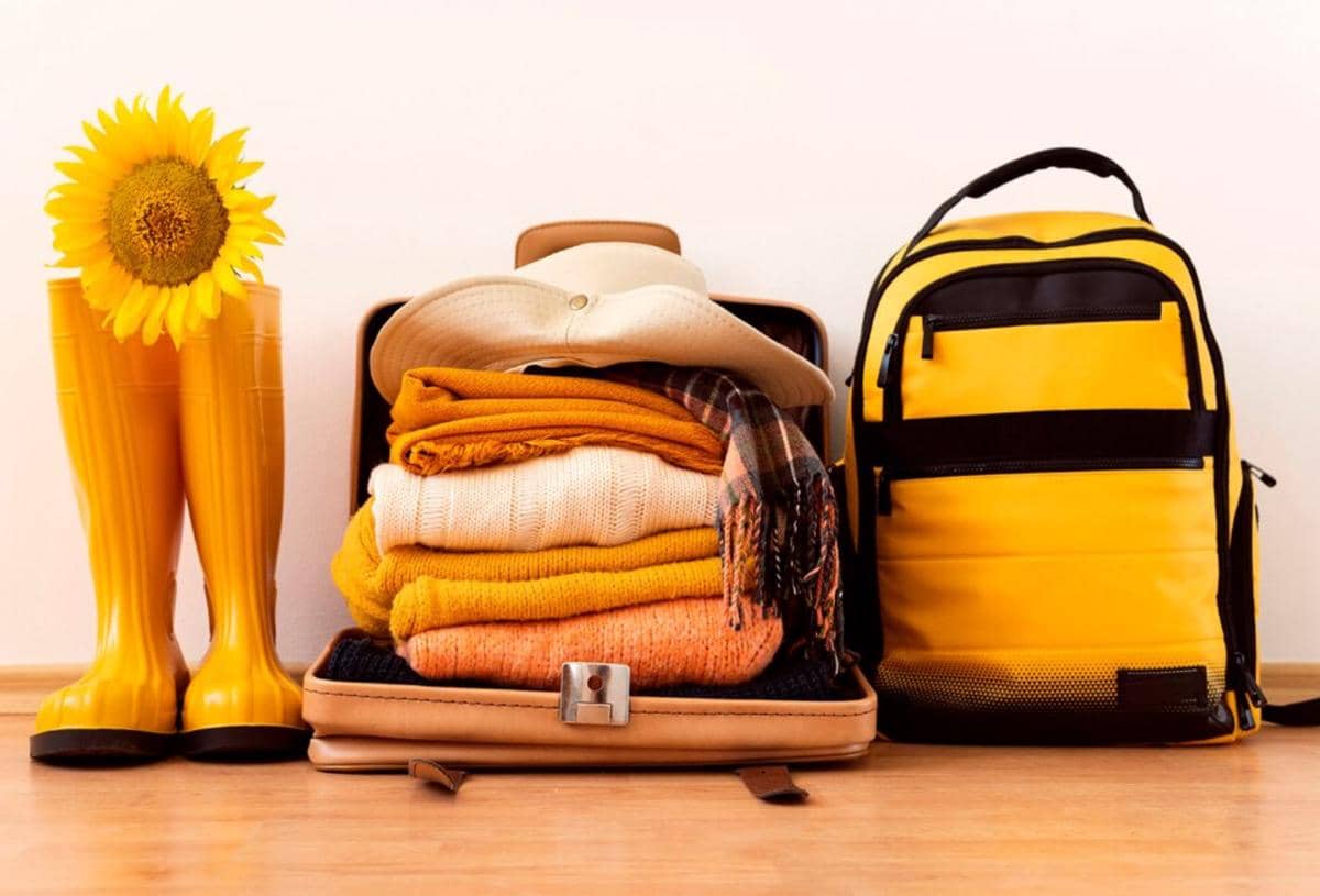 ilustrasi barang esensial di musim hujan