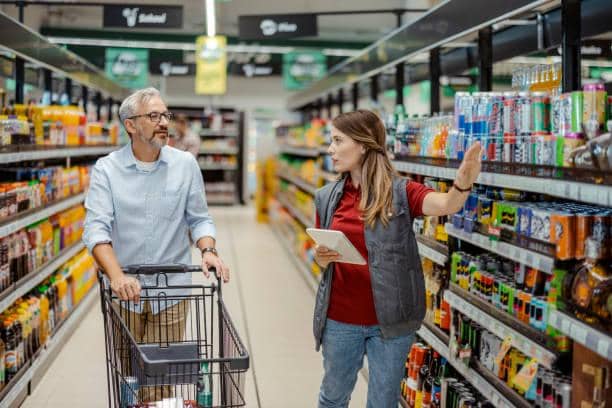 ilustrasi customer dan pelayan 