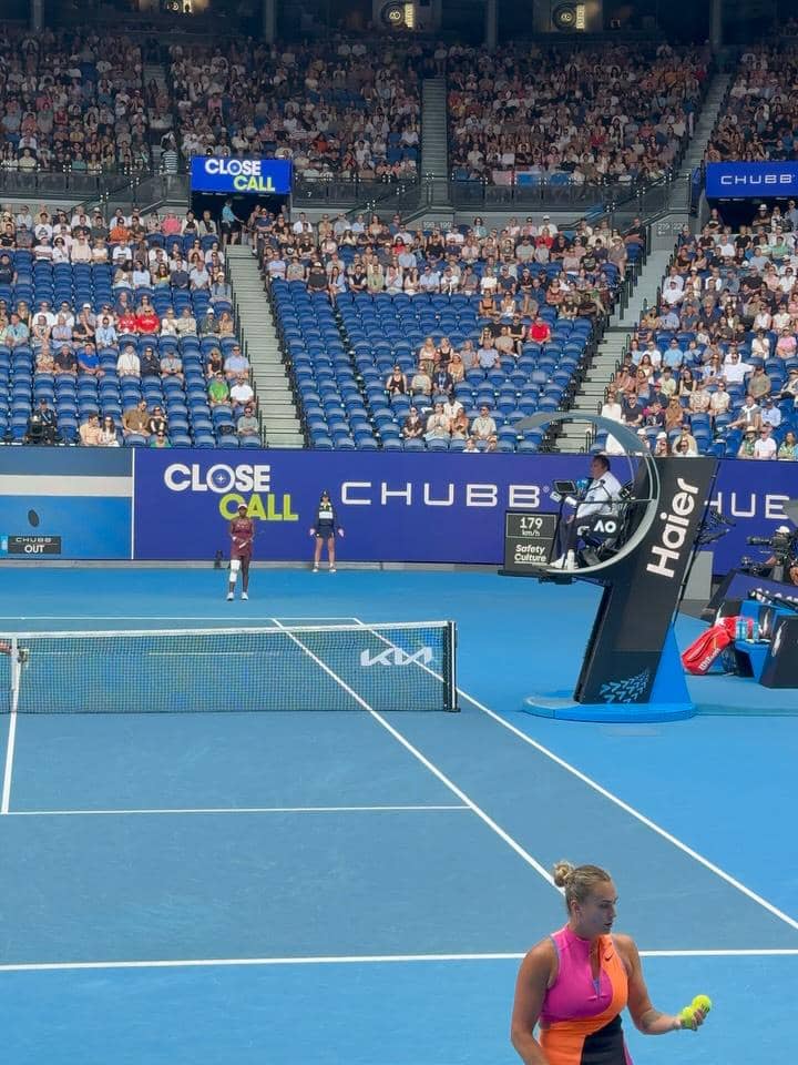 unggahan Neha Sharma