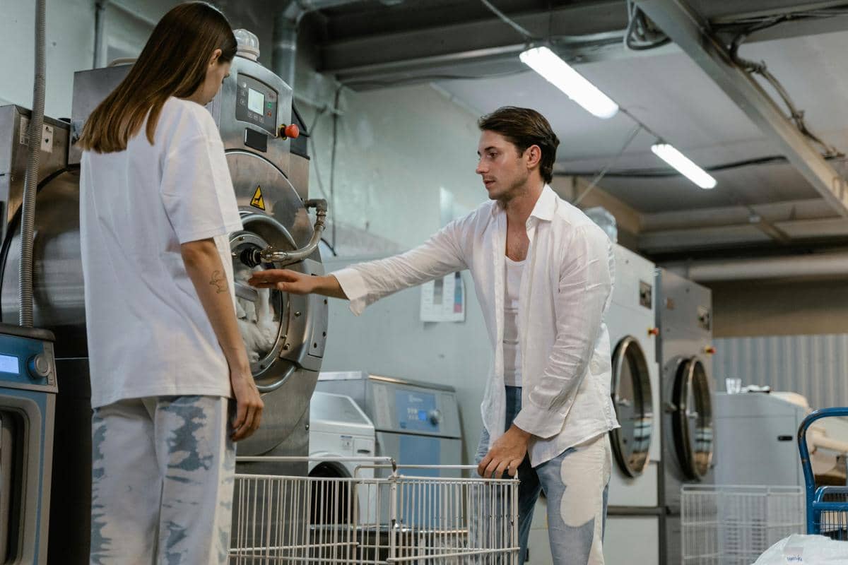 Kenapa Jasa Laundry Selalu Overload H-3 Lebaran? Ini Peluang Cuannya!