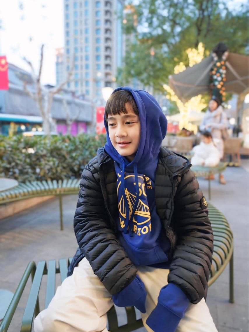 Rafathar dan Rayyanza saat liburan di Shanghai