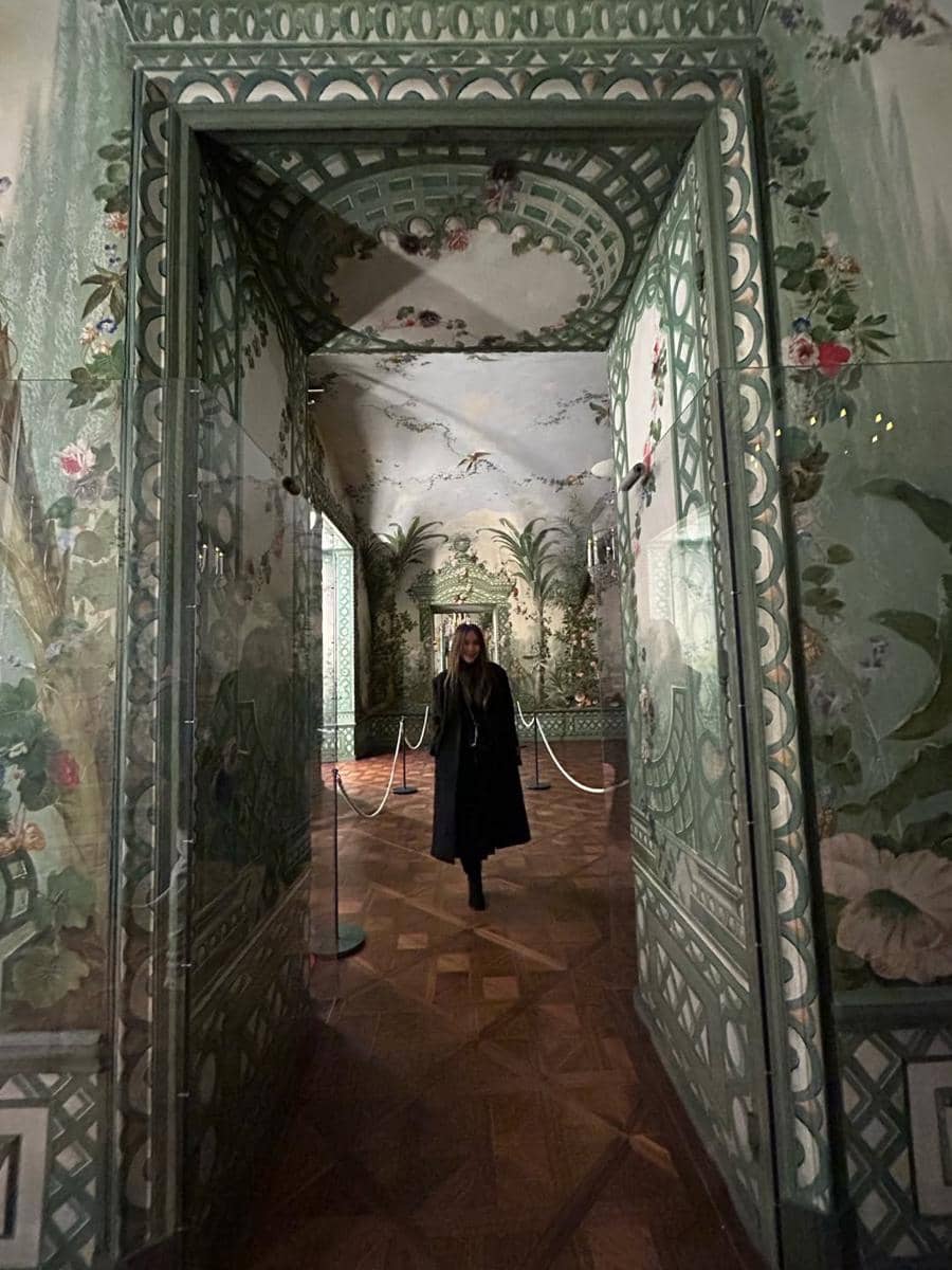 Ina Thomas mengujungi Schönbrunn Palace di Vienna